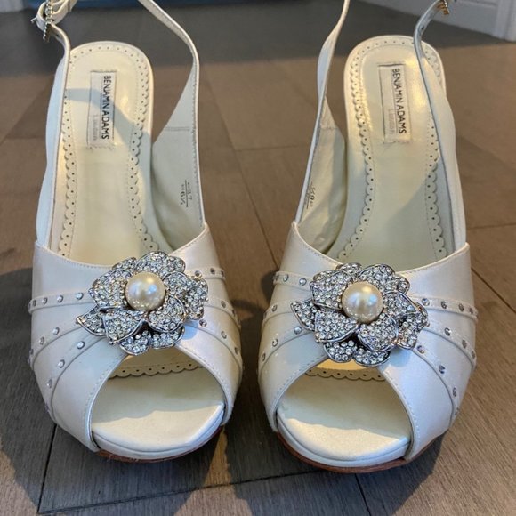 Benjamin Adams Bridal Shoes DITA Ivory Duchess Swarovski Crystal Size 6.5 - Picture 2 of 7